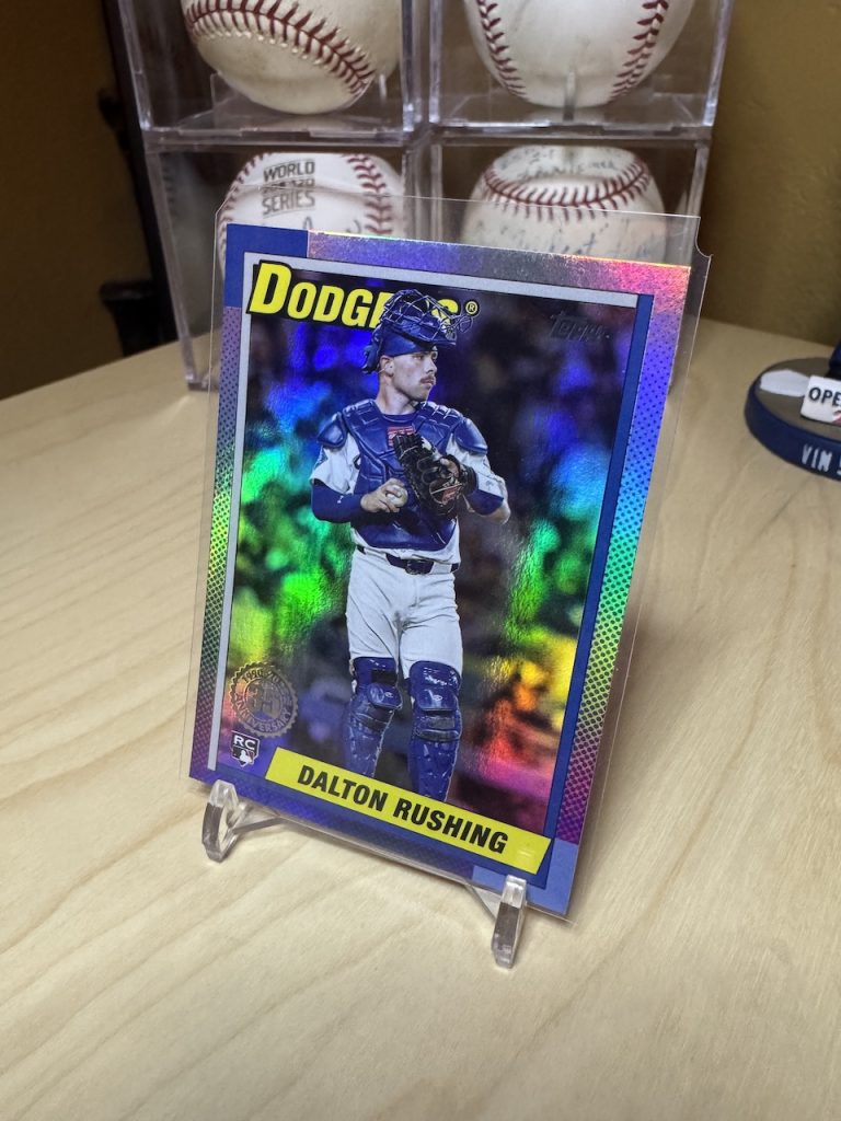 2025 Topps Update Series #U90-5 Dalton Rushing Rookie 1990 35th Anniversary Rainbow Foil reflection
