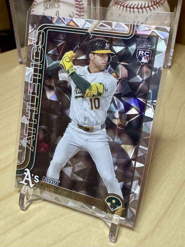 2025 Topps Update Series #US250 Max Muncy Rookie Diamante Foil reflection